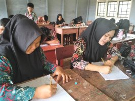 Menulis Indah (4)