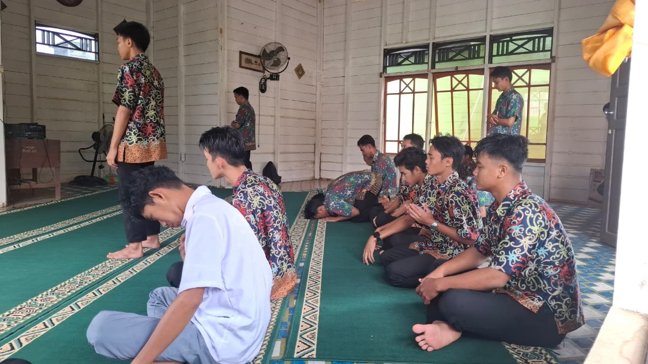 Internalisasi Nilai Agama Melalui Praktik Sholat Dhuha 